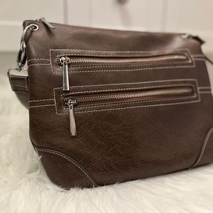 No big name but super cute crossbody